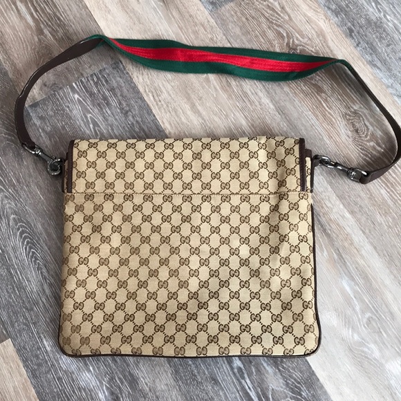 Authentic GUCCI messenger bag - Large / Unisex - Picture 14 of 14